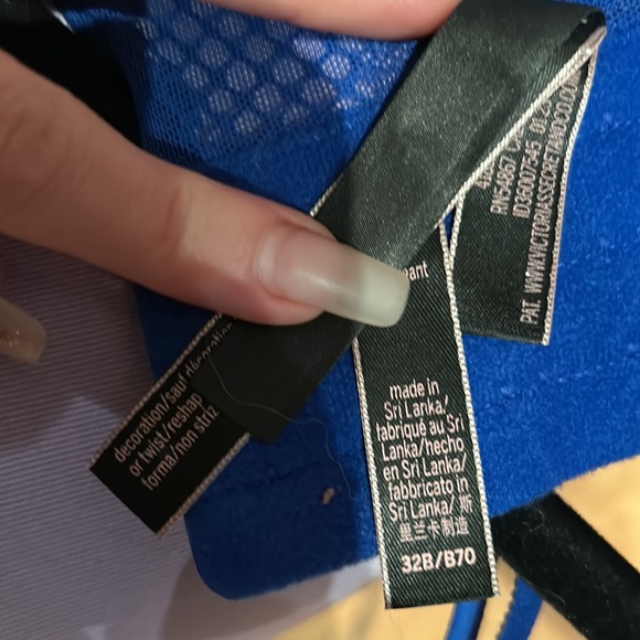 Victoria’s Secret top - Picture 3 of 3